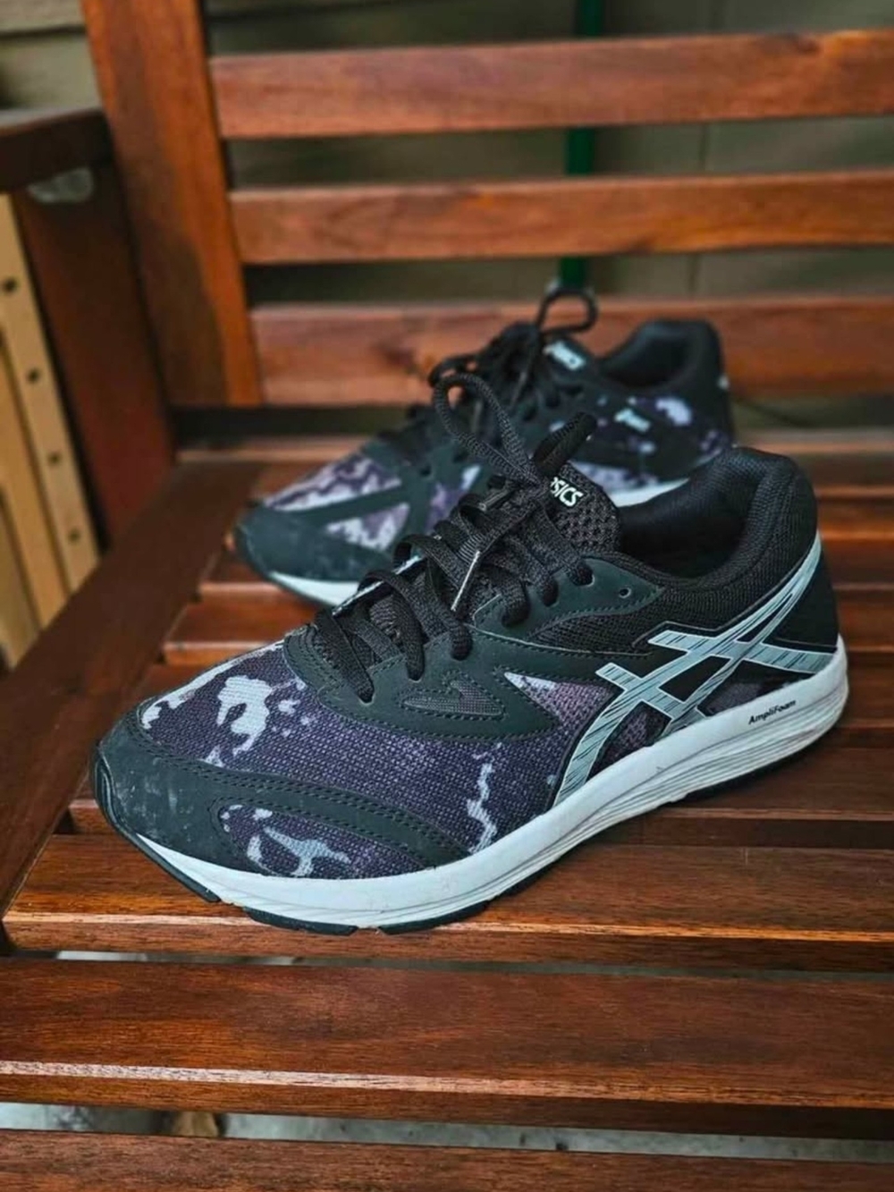 ASICS Amplica running Women’s size 6